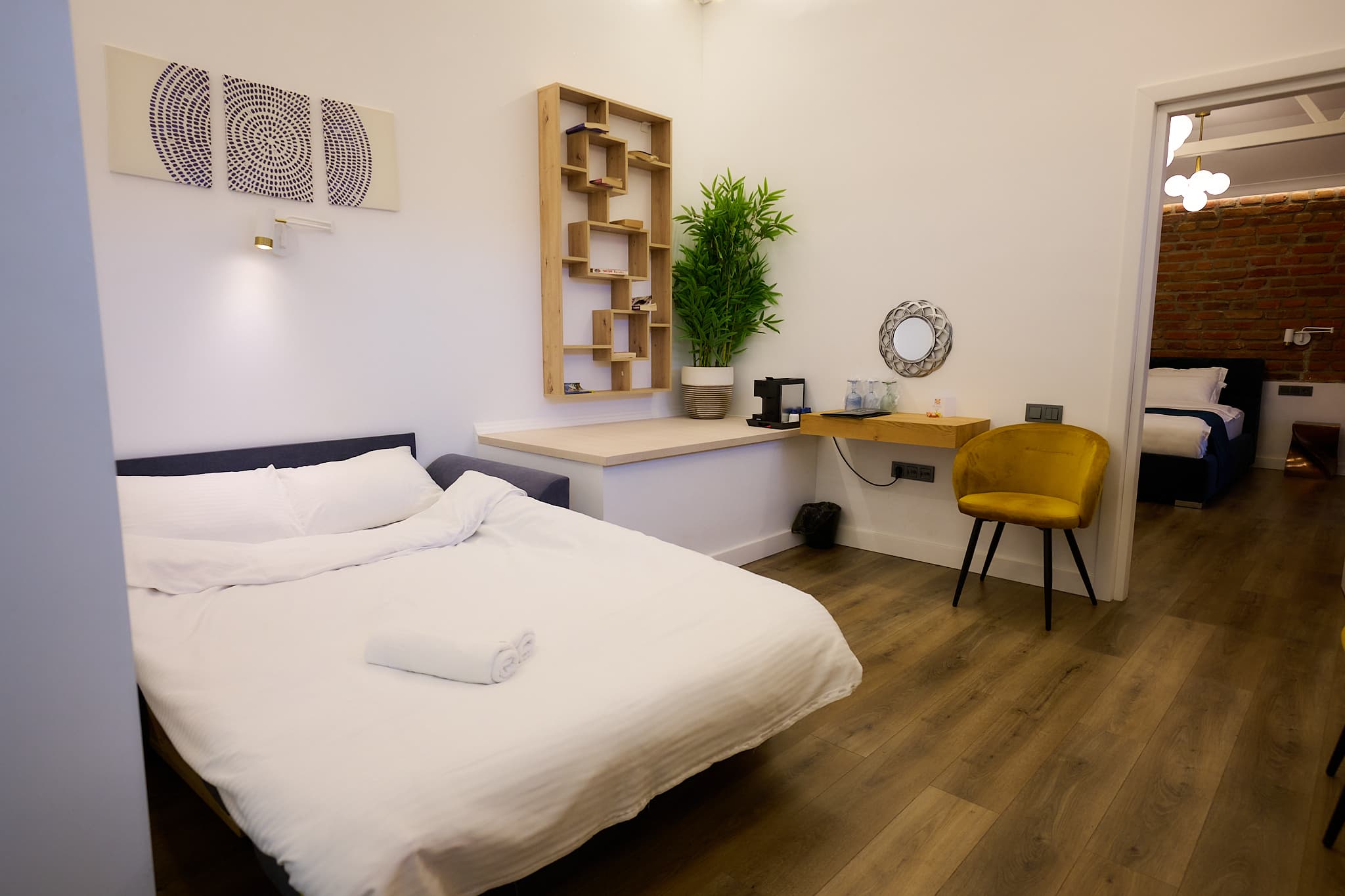 Apartamentul 4